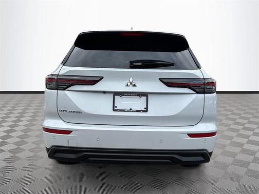 2025 Mitsubishi Outlander ES 2.5 2WD