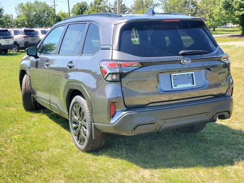 Magnetite Gray Metallic 2026 Subaru Forester Sport