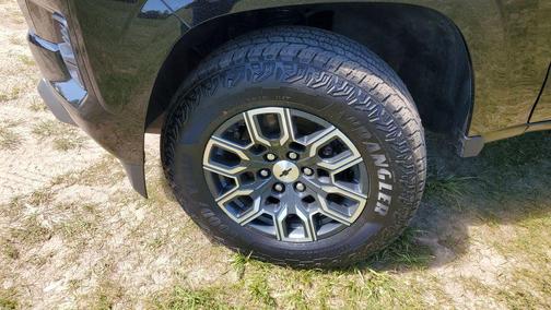 Black 2023 Chevrolet Colorado Z71