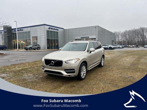 2017 Volvo XC90 T6 Momentum