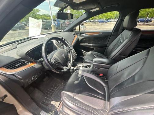Palladium White Gold Metallic 2017 Lincoln MKC Select