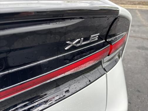 2024 Toyota Prius XLE