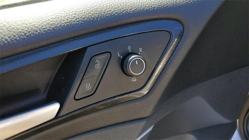 2016 Volkswagen Golf GTI 2.0T SE 4-Door