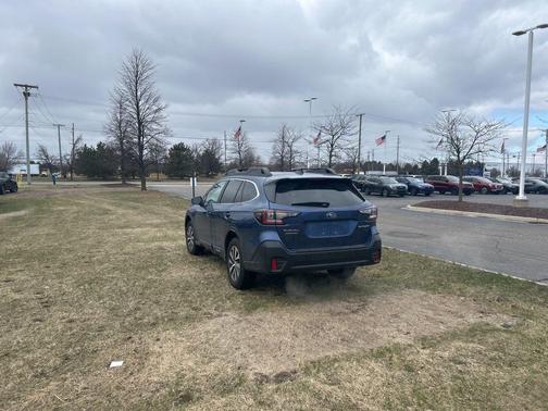 Abyss Blue Pearl 2021 Subaru Outback Premium