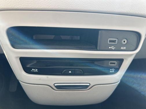 Bright White Clearcoat 2018 Chrysler Pacifica Touring-L Plus