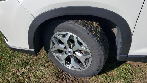 Crystal White Pearl 2021 Subaru Forester Premium