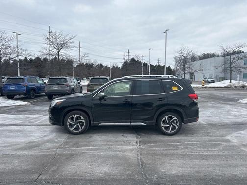 2023 Subaru Forester Touring