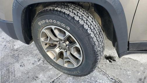 2020 Jeep Cherokee Trailhawk