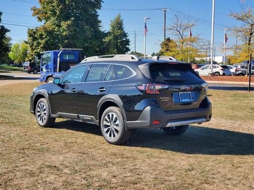 2025 Subaru Outback Touring XT