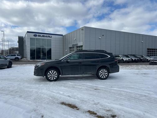 2025 Subaru Outback Premium