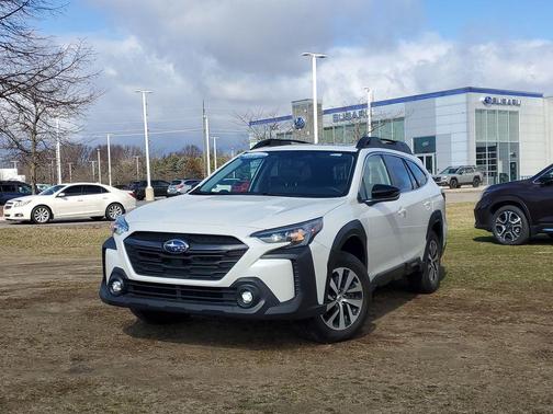 Crystal White Pearl 2024 Subaru Outback Premium