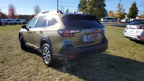 2025 Subaru Outback Premium