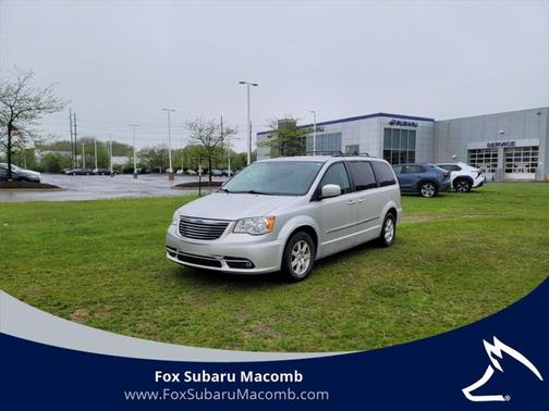 2012 Chrysler Town & Country Touring