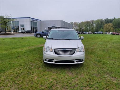 2012 Chrysler Town & Country Touring