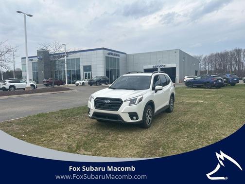 Crystal White Pearl 2023 Subaru Forester Premium