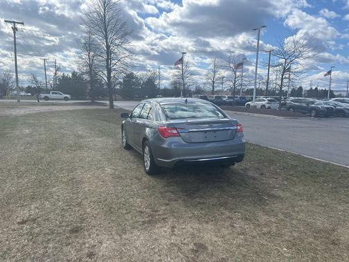 2013 Chrysler 200 Touring