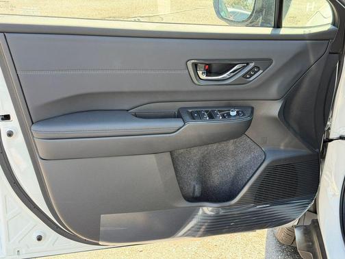 Crystal White Pearl 2026 Subaru Outback Touring XT