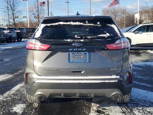 2021 Ford Edge Titanium