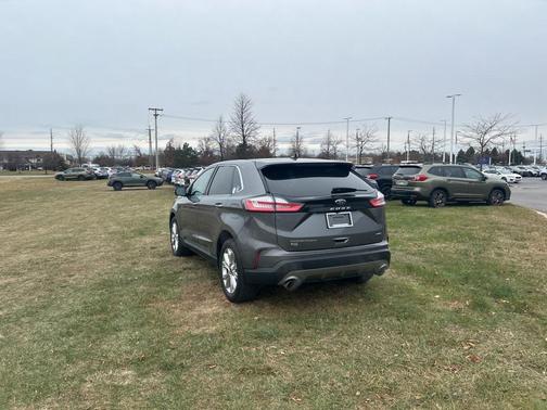 2021 Ford Edge Titanium