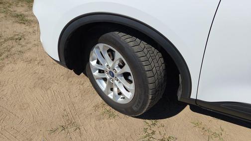 Oxford White 2021 Ford Escape SE