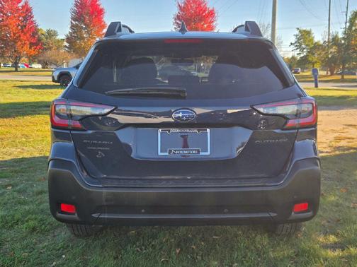 Cosmic Blue Pearl 2024 Subaru Outback Onyx Edition