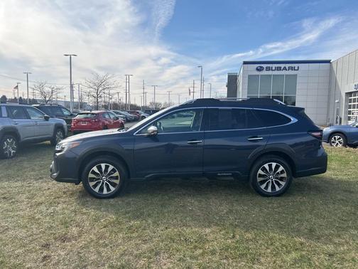 2023 Subaru Outback Touring XT