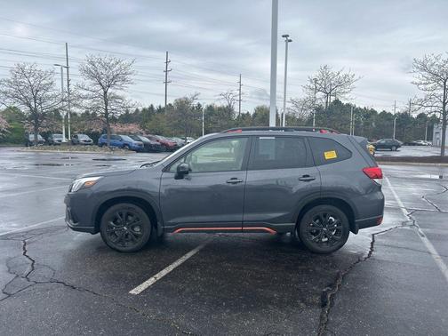 Magnetite Gray Metallic 2023 Subaru Forester Sport