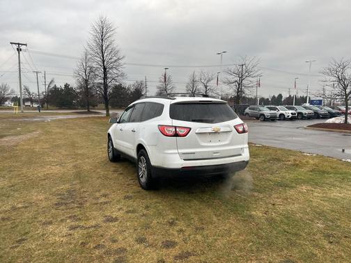 2017 Chevrolet Traverse 2LT
