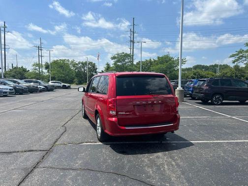Redline 2 Coat Pearl 2013 Dodge Grand Caravan SXT