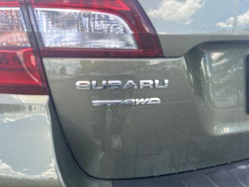 Wilderness Green Metallic 2018 Subaru Outback 2.5i Limited