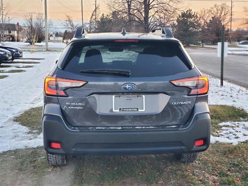 2025 Subaru Outback Premium