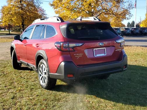 2025 Subaru Outback Premium