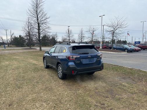 Abyss Blue Pearl 2022 Subaru Outback Premium