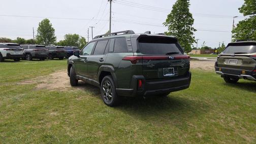 Deep Emerald Green Pearl 2026 Subaru Outback Premium