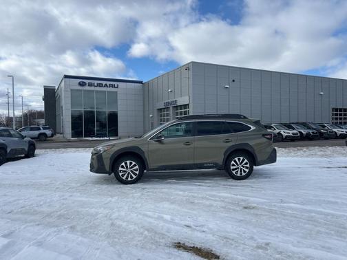 2025 Subaru Outback Premium