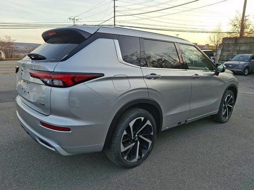 2022 Mitsubishi Outlander SEL Special Edition