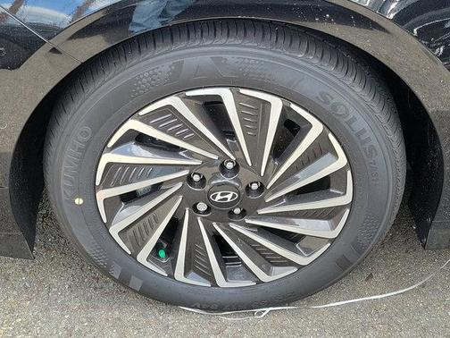 2024 Hyundai SONATA Hybrid Limited