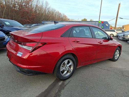 2021 Hyundai ELANTRA SE
