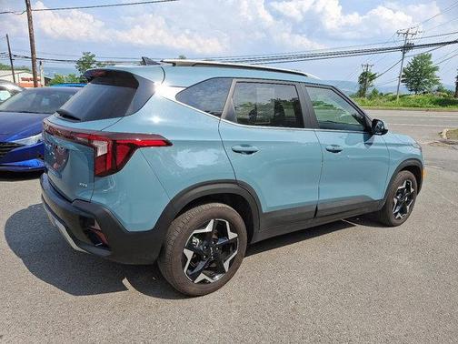 2025 Kia Seltos EX