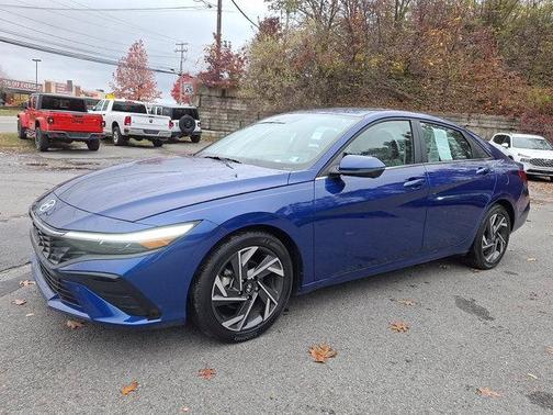 2024 Hyundai ELANTRA Limited