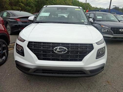 2026 Hyundai VENUE SE