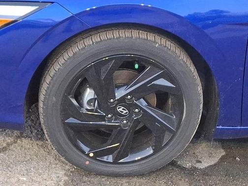 2026 Hyundai ELANTRA SEL