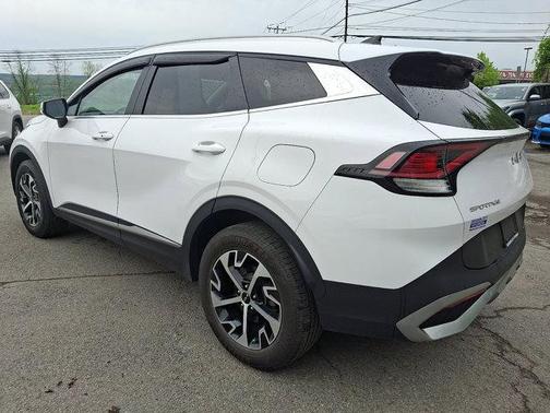 Glacial White Pearl 2023 Kia Sportage EX