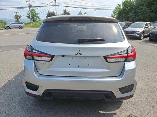 2024 Mitsubishi Outlander Sport ES