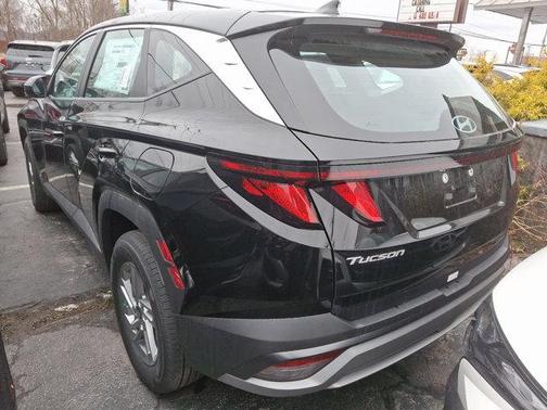 2025 Hyundai TUCSON SE