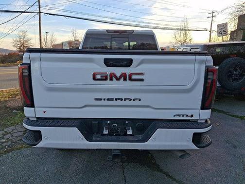 2024 GMC Sierra 2500 AT4