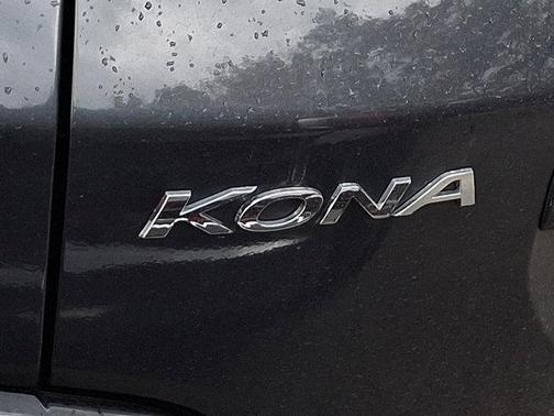 2022 Hyundai KONA SE