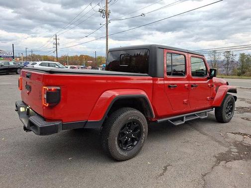 2021 Jeep Gladiator Sport