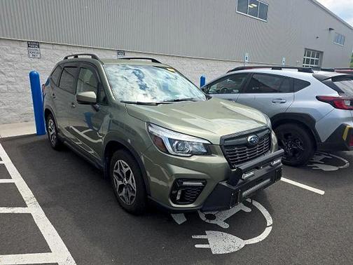 Jasper Green Metallic 2020 Subaru Forester Premium