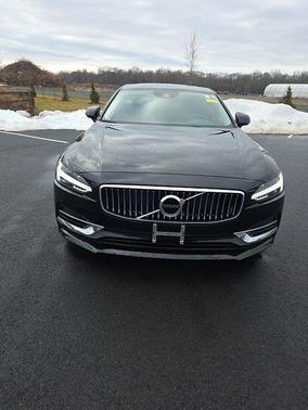 2018 Volvo S90 Recharge Plug-In Hybrid T8 Inscription
